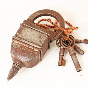 4 Key Antique Style Padlock