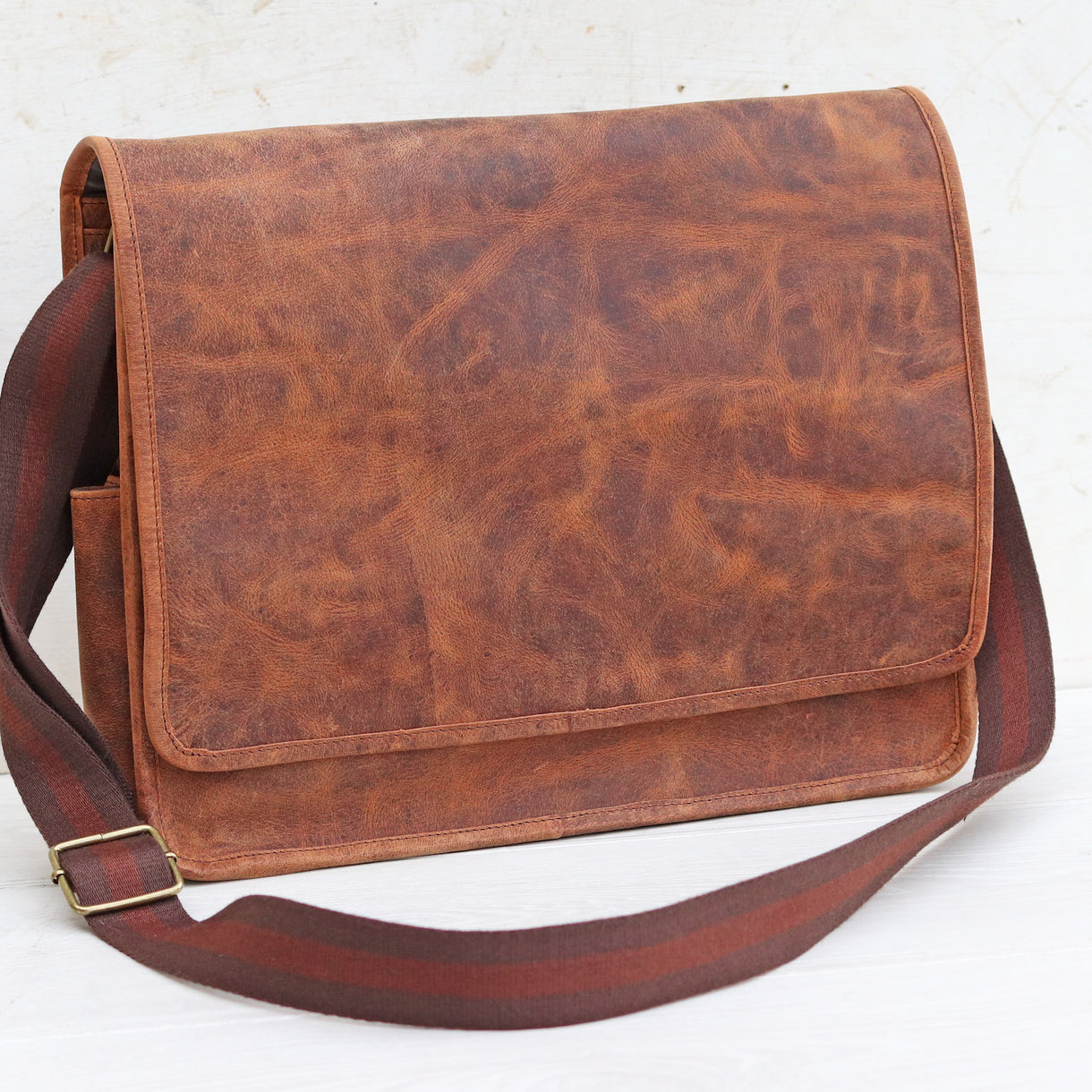 Women's 15 inch Leather Messenger Bag 2023