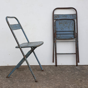 vintage-blue-chairs-05