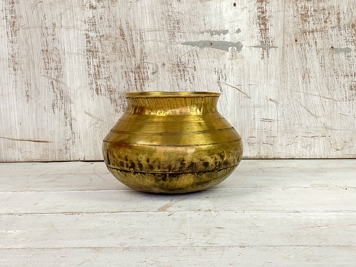 Barss Pot Antique Brass Pot | Vintage Interiors | Scaramanga