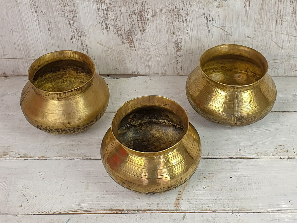 Barss Pot Antique Brass Pot | Vintage Interiors | Scaramanga
