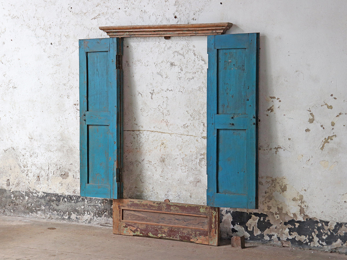 Vintage Brown Window Frame | rustic salvage | Scaramanga