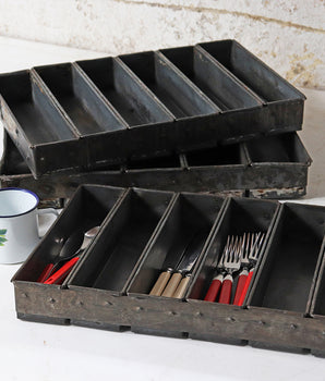 Repurposed Bread Tin - 6 Compartments