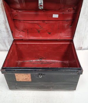 Shabby Chic Vintage Trunk