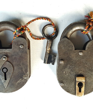 XXL Antique Iron Padlock